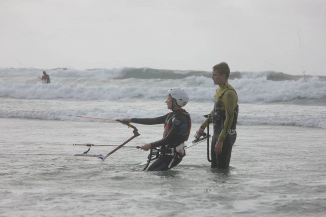  Kitesurfing 